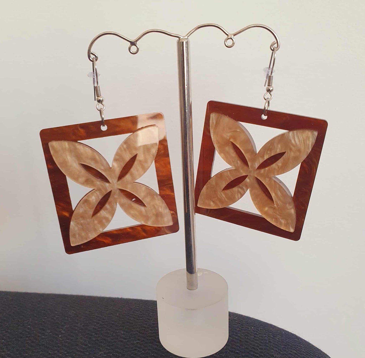 Flower-Inlaid Squares
